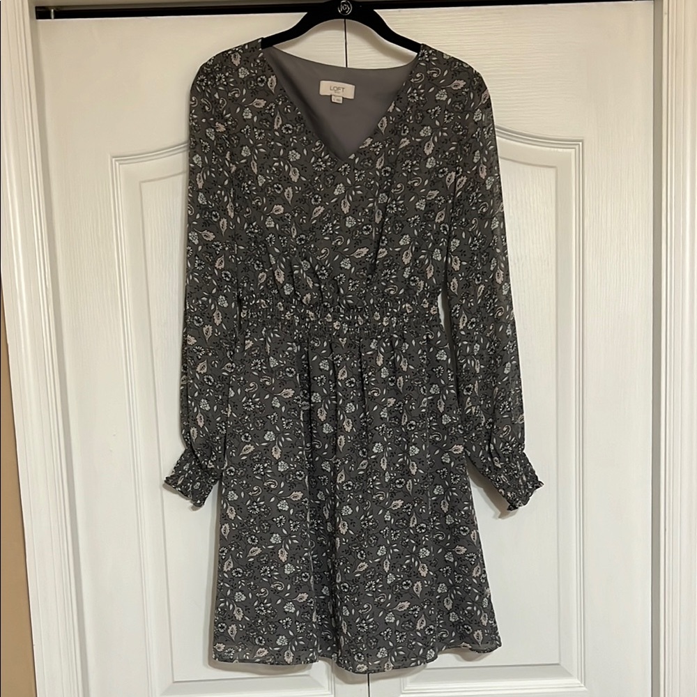 Women’s Loft  Gray Floral Long Sleeve Dress - Size 2